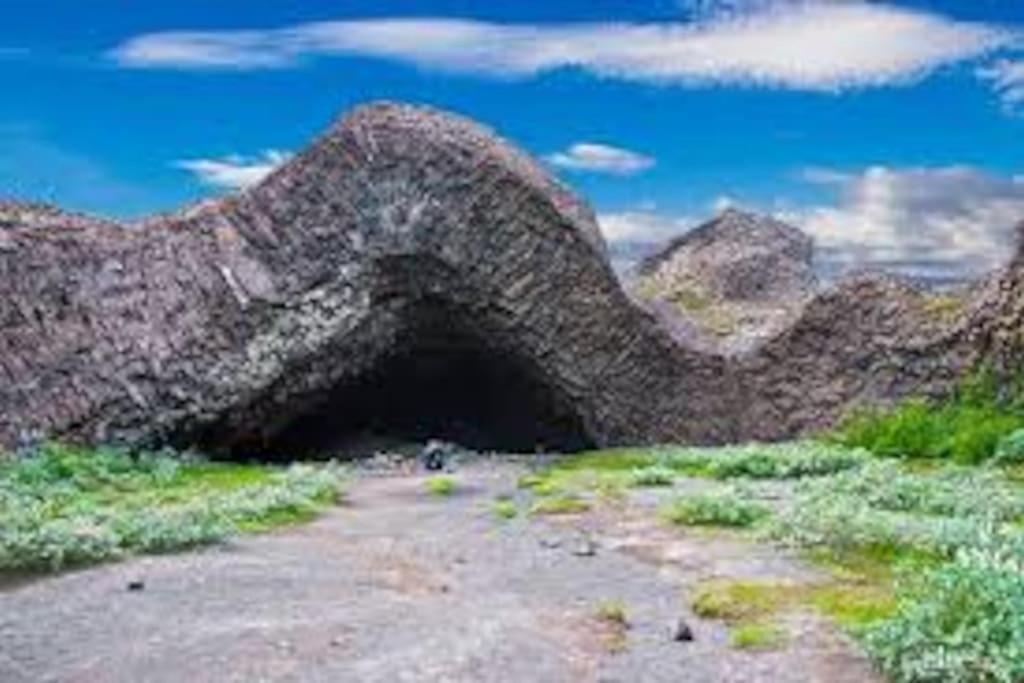 Cabin in the lava. Near Húsavík Skogar  Exterior foto